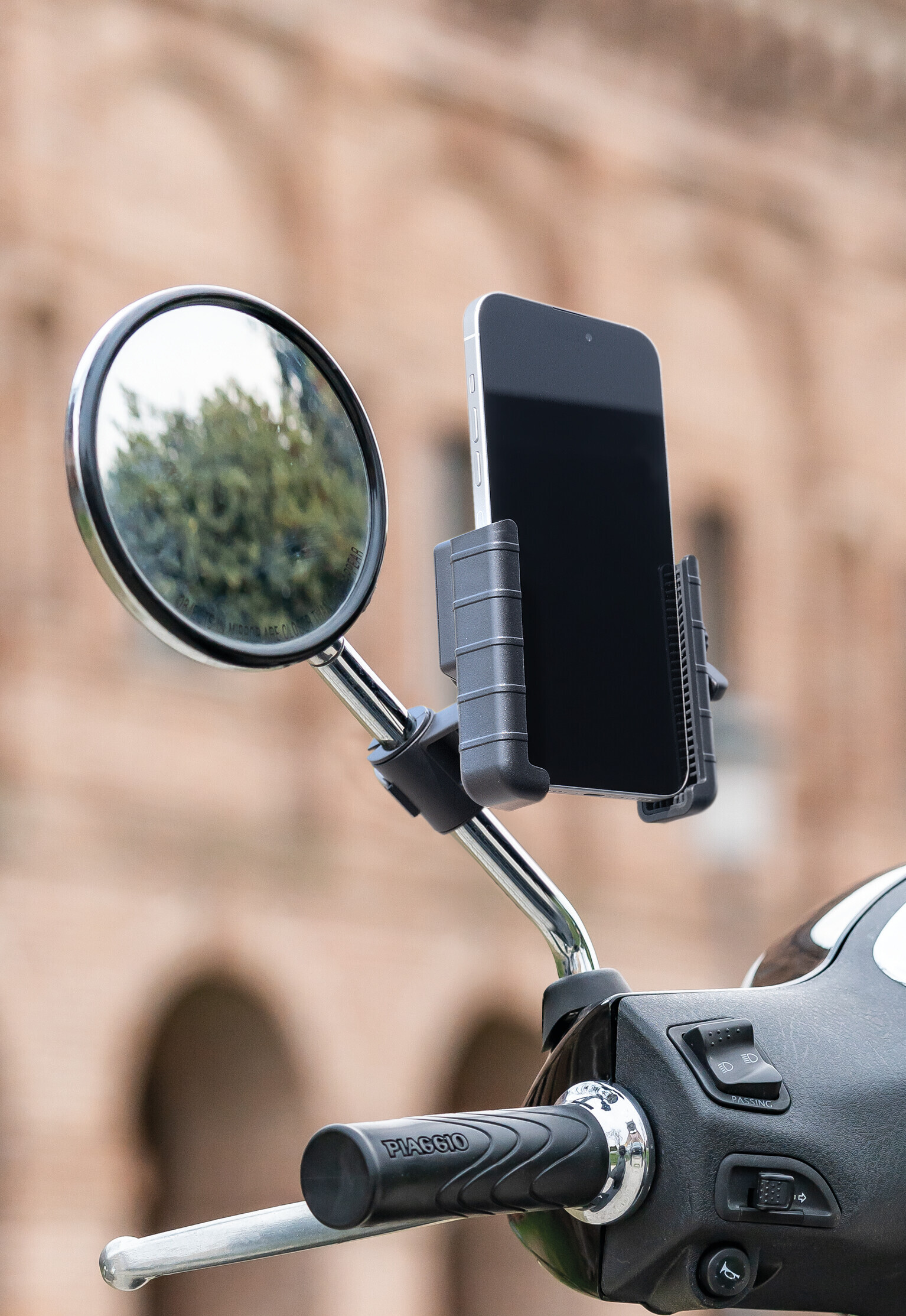 Supporto Telefono Per Monopattino Elettrico Con Rotazione 360° – Fissaggio Sicuro Su Manubrio, Adatto A Smartphone Fino A 7.6 Pollici